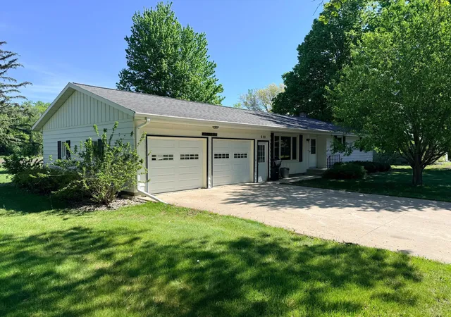 Homes for sale in Walnut Grove, MN | 830 Clark St, Walnut Grove, MN 56180 | MLS# 7075040