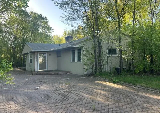 Photo 3 of Sale Pending at 2232 Searle St, Saint Paul, MN 55117 | MLS# 7075070 | Listing updated on 2026-08-13