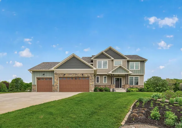 Homes for sale in New Prague, MN | 214 Cedar Lake Ct, New Prague, MN 56071 | MLS# 7075090