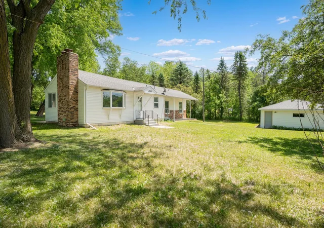 Photo 2 of Single family home for sale at 3244 Marion Rd Se, Rochester, MN 55904 | MLS# 7075346 | Listing updated on 2026-09-14