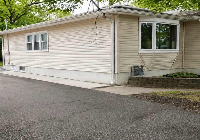 Photo 2 of Single family home for sale at 5815 42nd Avenue N, Minneapolis, MN 55422 | MLS# 7075362 | Listing updated on 2026-07-22