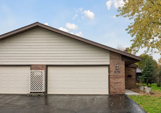 Photo 1 of Single family home for sale at 944 Zanzibar Ln N, Minneapolis, MN 55447 | MLS# 7075378 | Listing updated on 2026-10-23