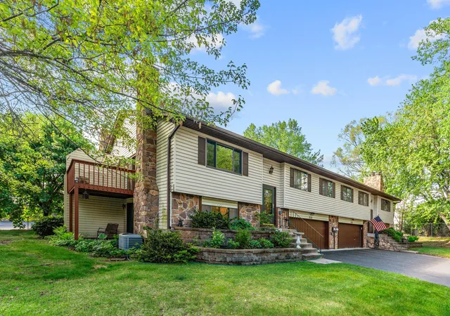 Homes for sale in Shoreview, MN | 850 Martha Lake Ct, Shoreview, MN 55126 | MLS# 7075387