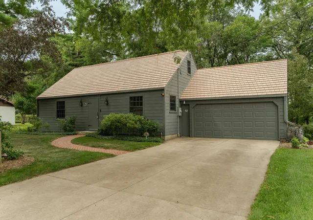 Homes for sale in Rochester, MN | 2645 Riverside Ln Ne, Rochester, MN 55906 | MLS# 7075402