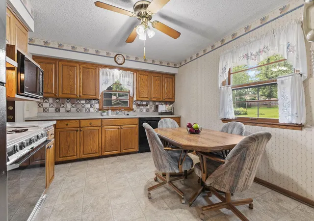 4th image of 5956 Ensign Ave N, New Hope, MN 55428 | MLS# 7075458