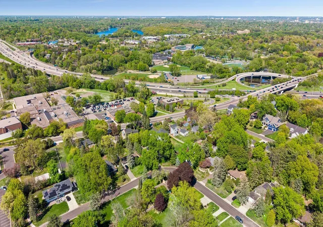 4th image of 5319 Glenwood Ave, Golden Valley, MN 55422 | MLS# 7075537