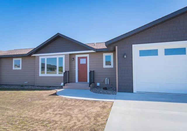 1st image of 352 Halfaday Dr, Sauk Centre, MN 56378 | MLS# 7075654