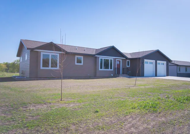 4th image of 352 Halfaday Dr, Sauk Centre, MN 56378 | MLS# 7075654