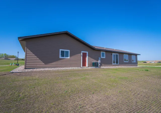 5th image of 352 Halfaday Dr, Sauk Centre, MN 56378 | MLS# 7075654