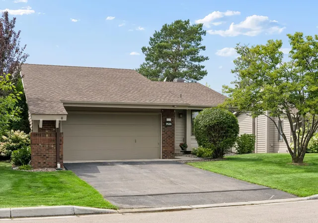 Photo 3 of Single family home for sale at 9526 Woodbridge Rd, Minneapolis, MN 55438 | MLS# 7075693 | Listing updated on 2026-10-08