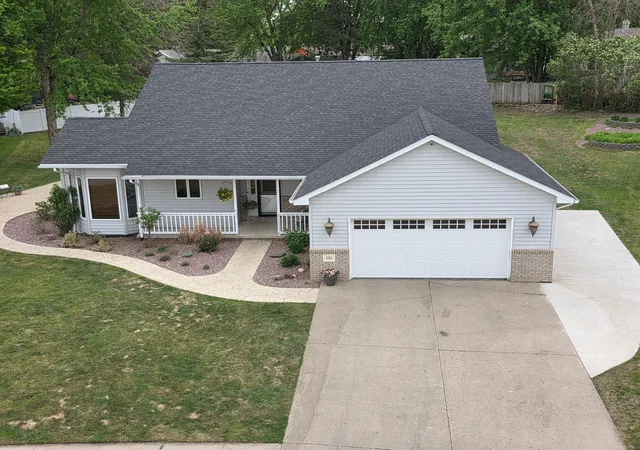 Homes for sale in Worthington, MN | 885 Briarwood Dr, Worthington, MN 56187 | MLS# 7075702