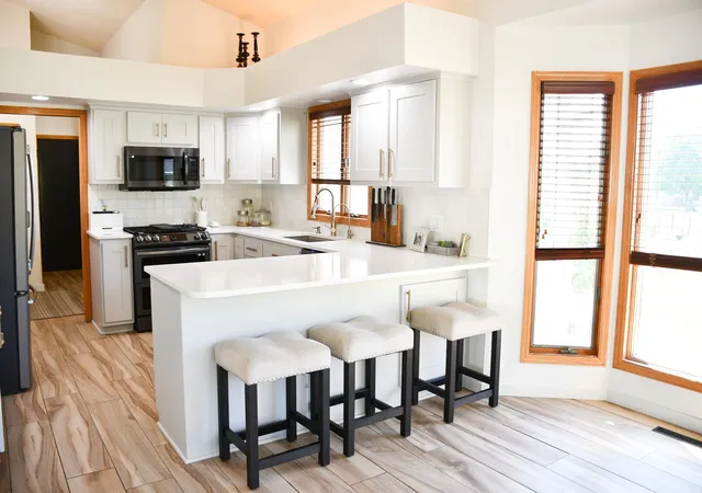 Photo 4 of Single family home for sale at 885 Briarwood Dr, Worthington, MN 56187 | MLS# 7075702 | Listing updated on 2026-07-06