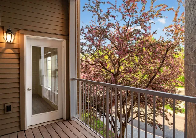 Photo 4 of Condo for sale at 3800 85th Avenue N #220, Minneapolis, MN 55443 | MLS# 7075720 | Listing updated on 2026-08-27