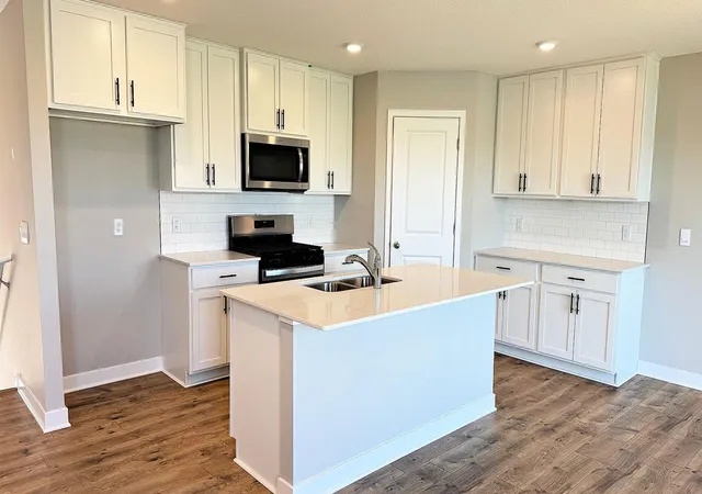 4th image of 1662 Shasta Dr, Shakopee, MN 55379 | MLS# 7075787