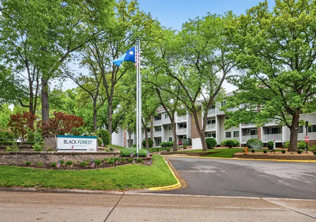Homes for sale in Fridley, MN | 1601 N Innsbruck Dr #379, Fridley, MN 55432 | MLS# 7075825