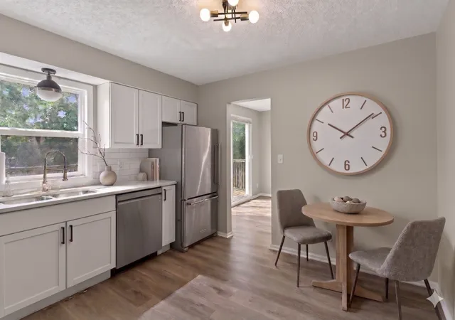 5th image of 13004 Grand Ave, Burnsville, MN 55337 | MLS# 7075950