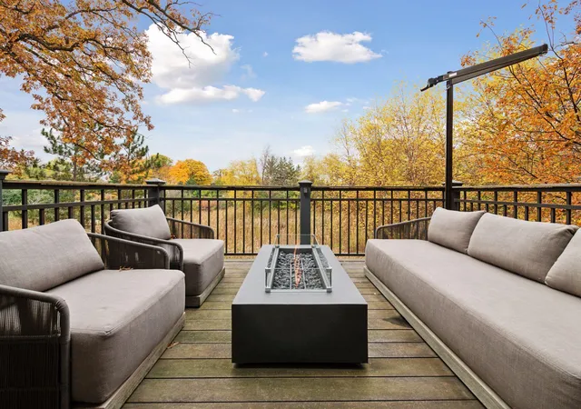5th image of 425 Carpenters Pt, Wayzata, MN 55391 | MLS# 7075969