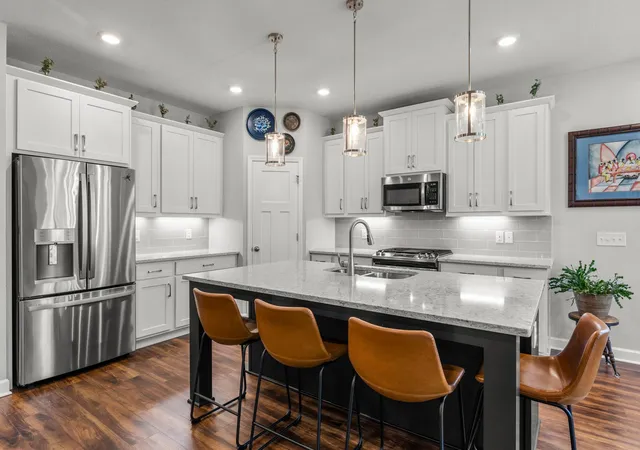 Photo 4 of Single family home for sale at 8034 Glenwood Dr, Circle Pines, MN 55014 | MLS# 7075976 | Listing updated on 2026-08-25