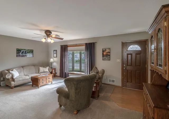 Homes for sale in New Ulm, MN | 6 Hazelwood Ave, New Ulm, MN 56073 | MLS# 7075981