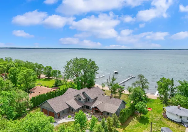 Photo 3 of Single family home for sale at 41366 Co Hwy 1, Ottertail, MN 56571 | MLS# 7076007 | Listing updated on 2026-06-25
