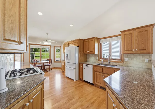 Homes for sale in Saint Paul, MN | 1668 Mackubin St, Saint Paul, MN 55117 | MLS# 7076011