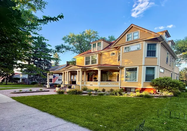 Photo 2 of Sale Pending at 708 8th Street S, Fargo, ND 58103 | MLS# 7076041 | Listing updated on 2026-07-30