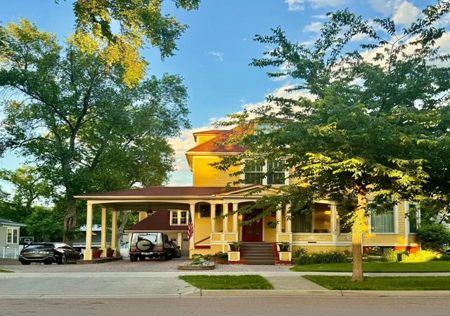 Photo 2 of Sale Pending at 708 8th Street S, Fargo, ND 58103 | MLS# 7076041 | Listing updated on 2026-07-30