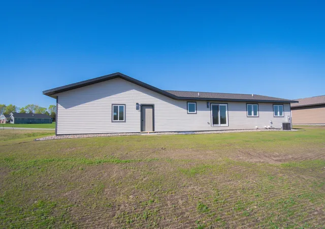 5th image of 346 Halfaday Dr, Sauk Centre, MN 56378 | MLS# 7076051