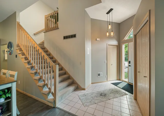 Photo 2 of Single family home for sale at 12572 Parkwood Dr, Burnsville, MN 55337 | MLS# 7076087 | Listing updated on 2026-09-03