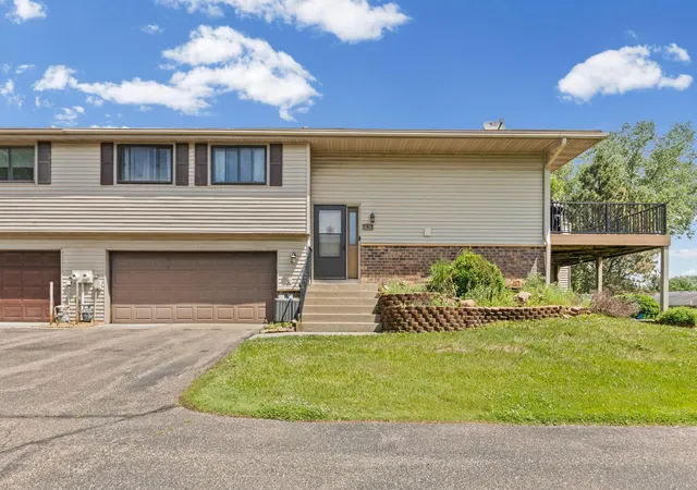 Homes for sale in Shoreview, MN | 4126 Sylvia Ln S, Shoreview, MN 55126 | MLS# 7076180