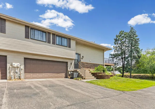 Homes for sale in Shoreview, MN | 4126 Sylvia Ln S, Shoreview, MN 55126 | MLS# 7076180