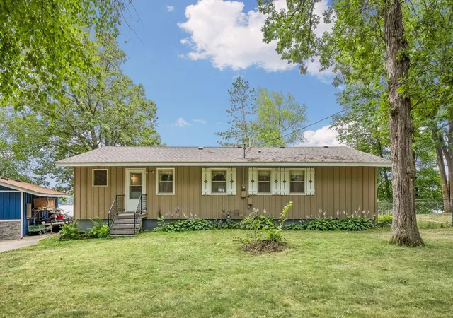 Photo 3 of Single family home for sale at 16540 Edgewater Rd Ne, Pine City, MN 55063 | MLS# 7076183 | Listing updated on 2026-09-22
