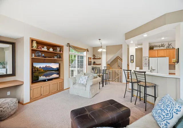 Photo 1 of Sale Pending at 2111 Eagle Tr Ln, Saint Paul, MN 55129 | MLS# 7076259 | Listing updated on 2026-08-10
