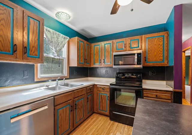 3rd image of 5352 Eagle Creek Blvd, Shakopee, MN 55379 | MLS# 7076273