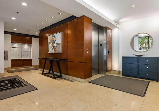 5th image of 301 Kenwood Pkwy #302, Minneapolis, MN 55403 | MLS# 7076307