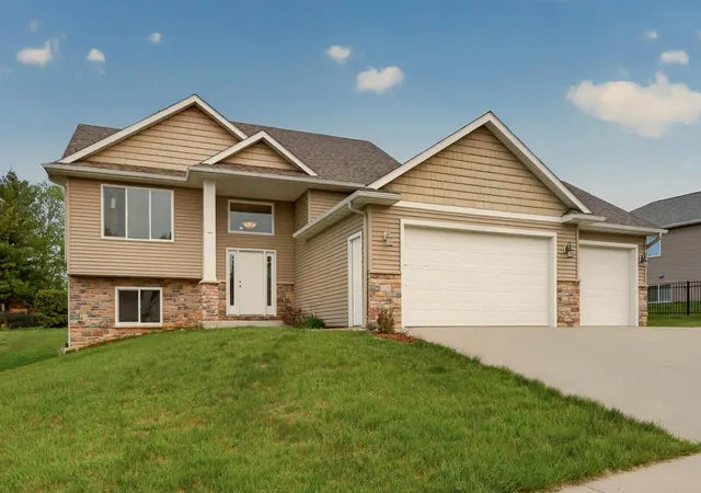 1st image of 2350 Ponderosa Dr Sw, Rochester, MN 55902 | MLS# 7076308