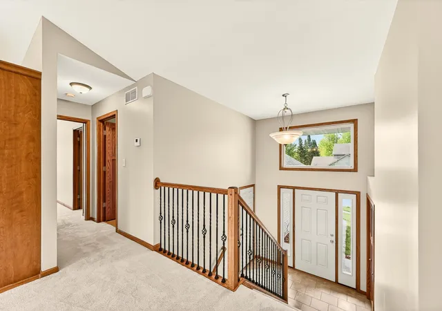Photo 3 of Single family home for sale at 2350 Ponderosa Dr Sw, Rochester, MN 55902 | MLS# 7076308 | Listing updated on 2026-05-27