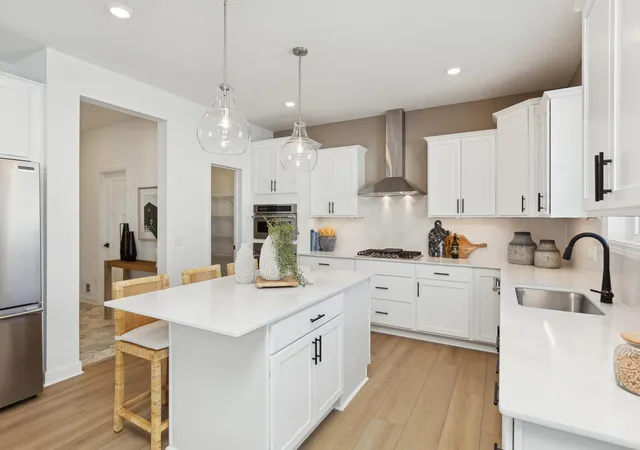 2nd image of 1922 White Pine Wy, Carver, MN 55315 | MLS# 7076318