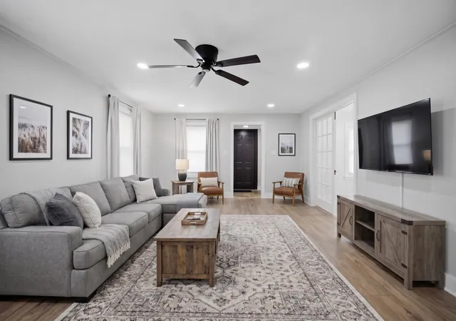 Photo 3 of Sale Pending at 605 9th Avenue Sw, Austin, MN 55912 | MLS# 7076334 | Listing updated on 2026-08-20