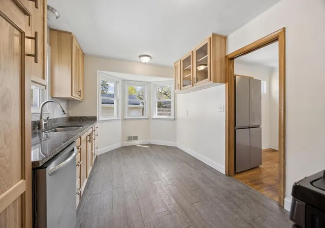 5th image of 1652 Atlantic St, Saint Paul, MN 55106 | MLS# 7076338