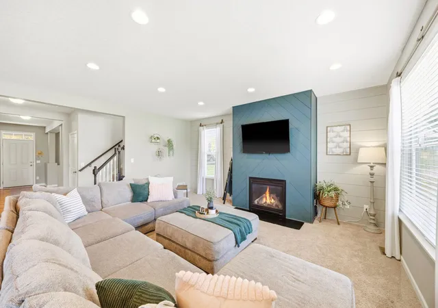 3rd image of 1088 Rosemary Ct, Chaska, MN 55318 | MLS# 7076347