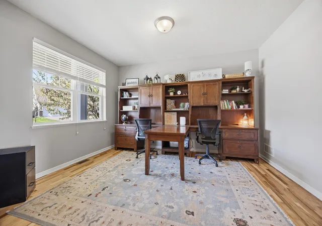4th image of 1088 Rosemary Ct, Chaska, MN 55318 | MLS# 7076347