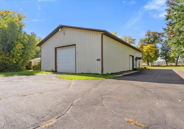Photo 3 of Single family home for sale at 1185 Lake Shore Blvd, Wahkon, MN 56386 | MLS# 7076375 | Listing updated on 2026-10-09