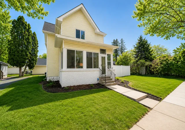 Homes for sale in Minneapolis, MN | 1414 Xerxes Ave N, Minneapolis, MN 55411 | MLS# 7076382