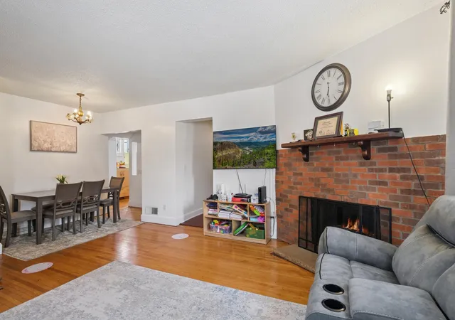 3rd image of 2211 10Th Ave S, Minneapolis, MN 55404 | MLS# 7076407