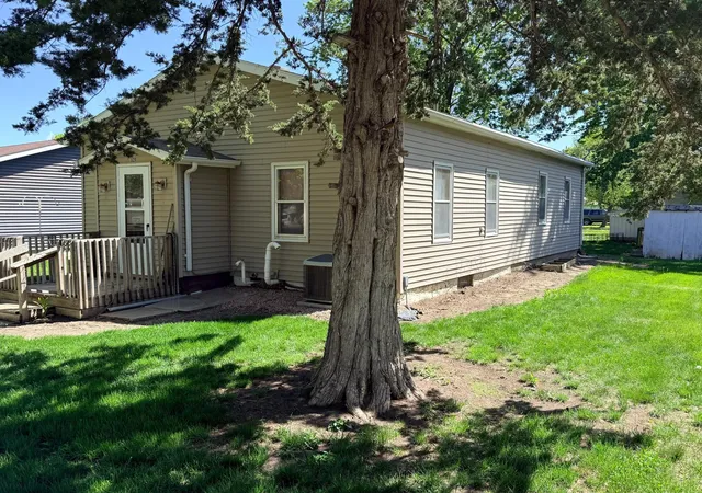 Homes for sale in Walnut Grove, MN | 520 6th St, Walnut Grove, MN 56180 | MLS# 7076413