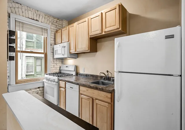 Photo 3 of Condo for sale at 2218 Nicollet Ave #23, Minneapolis, MN 55404 | MLS# 7076456 | Listing updated on 2026-09-14