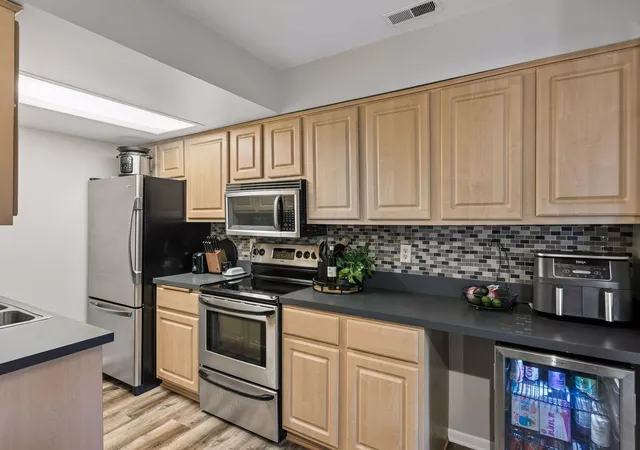 3rd image of 3640 Independence Ave S #83, Minneapolis, MN 55426 | MLS# 7076476