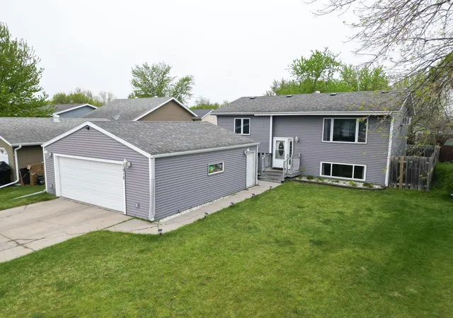 Homes for sale in West Fargo, ND | 1918 5 Ave E, West Fargo, ND 58078 | MLS# 7076552