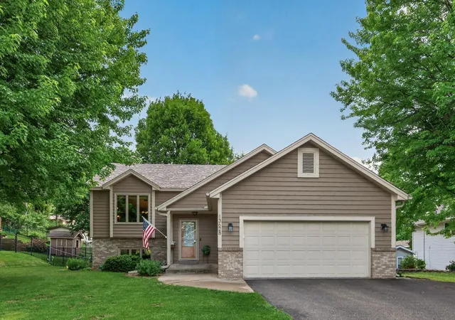 Homes for sale in Burnsville, MN | 13628 Bryant Pl S, Burnsville, MN 55337 | MLS# 7076582